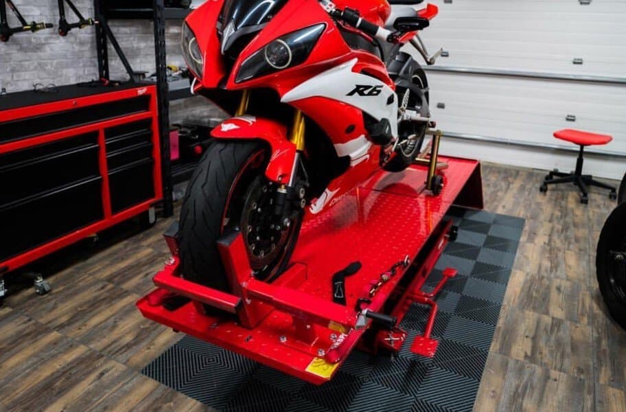 Swisstrax Ribtrax Pro Smooth Garage Floor Tiles - 15.75" x 15.75"