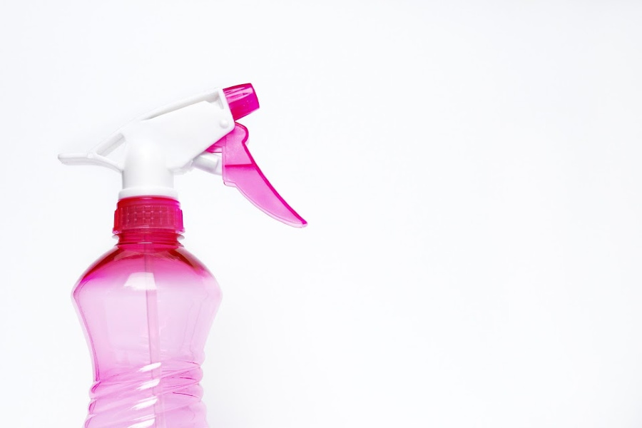 Spray bottle to apply grout cleaning products.