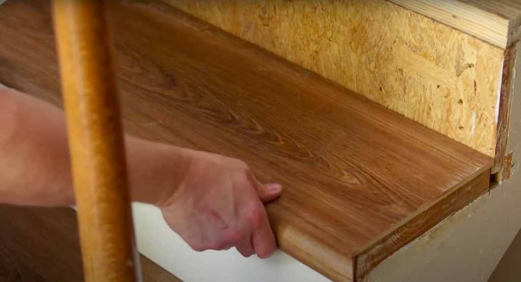 Install Vinyl Plank Flooring On Stairs, Vinyl Plank Floor Treads