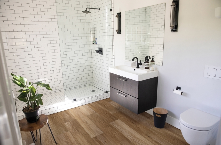 2022 Bathroom Flooring Trends 20 Updated Styles Inc - Bamboo Bathroom Flooring Ideas