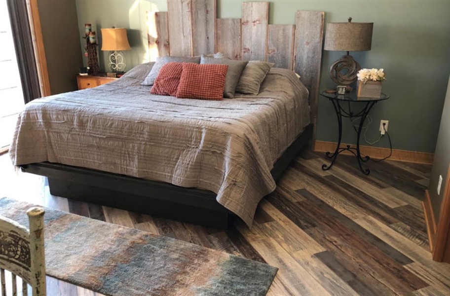 Wood Bedroom Floors: 13mm Tuffcore Estate WaterResist Laminate
