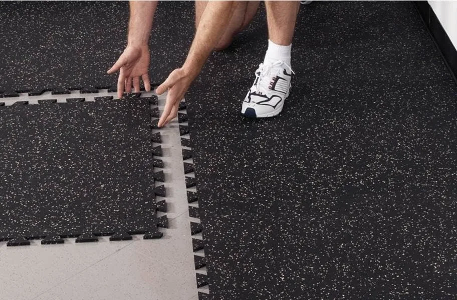 3/8" Tight-Lock Tiles™ w/ Removable Borders