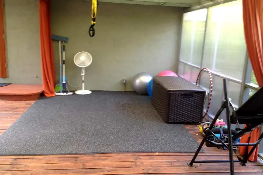 High Impact Flooring Buying Guide: Find the perfect floor for your toughest workouts.