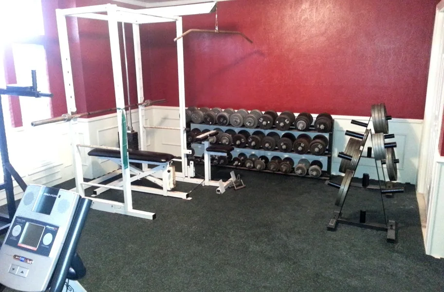 Home Gym Flooring for Your Budget: A complete guide to choosing the best home gym flooring for your budget.