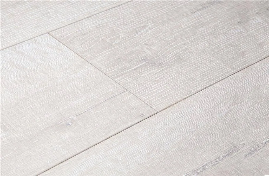 2017 Laminate Flooring Trends: Update your home in style with these laminate flooring trends that will stay in style the lifetime of your floor.