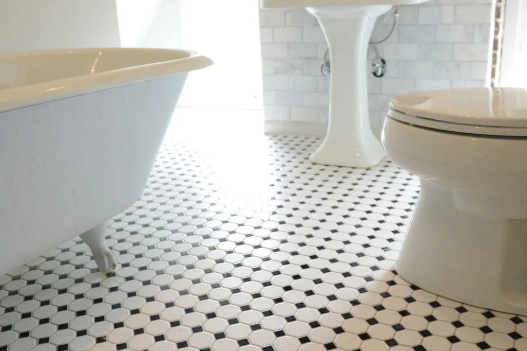 Bathroom with black and white octagon tiles