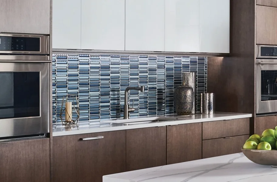 Backsplash buying guide: blue glass mosaic tiles