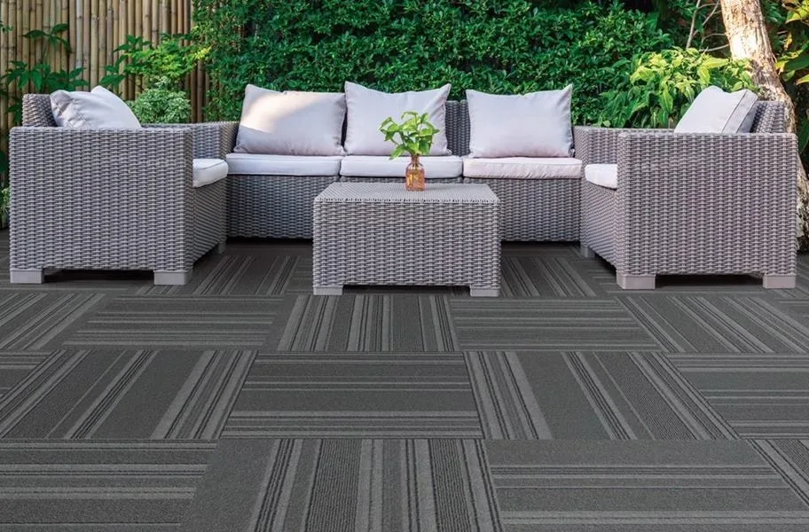 Water-resistant outdoor carpet tiles