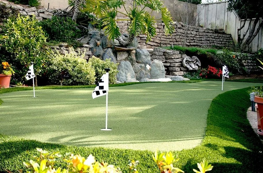 Artificial Grass Myth 9: Putting Green Mats