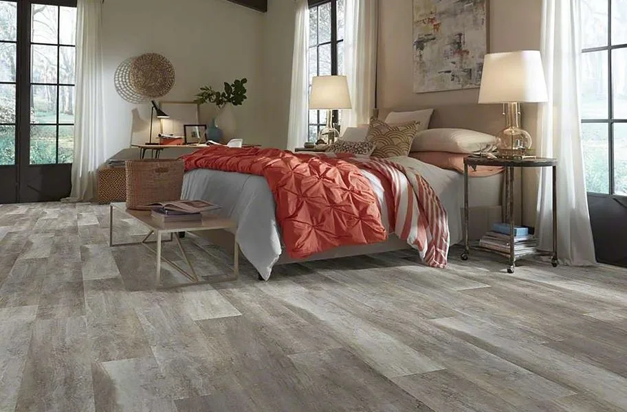SPC vs. WPC: Rigid core vinyl planks in a bedroom