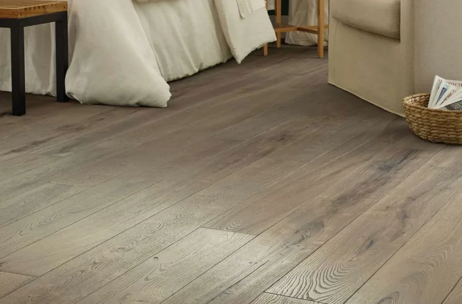Close up image of Shaw Reflections Ash Engineered Wood
