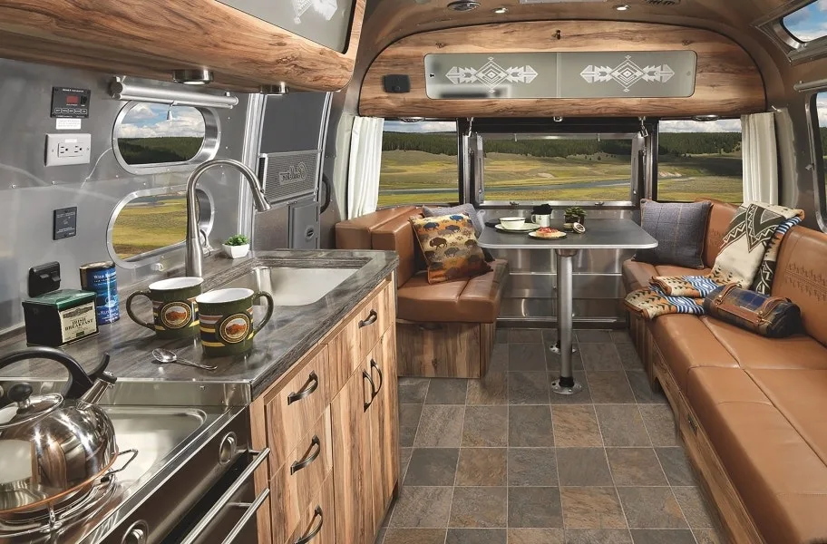 Mohawk Versatech Ultra 13' 2" Vinyl Sheet in an RV setting
