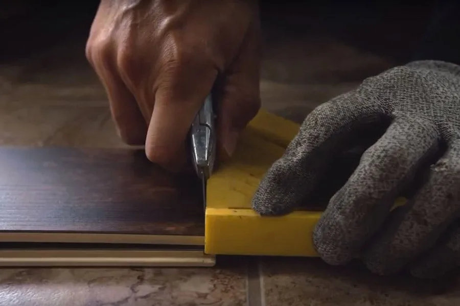 cut vinyl flooring