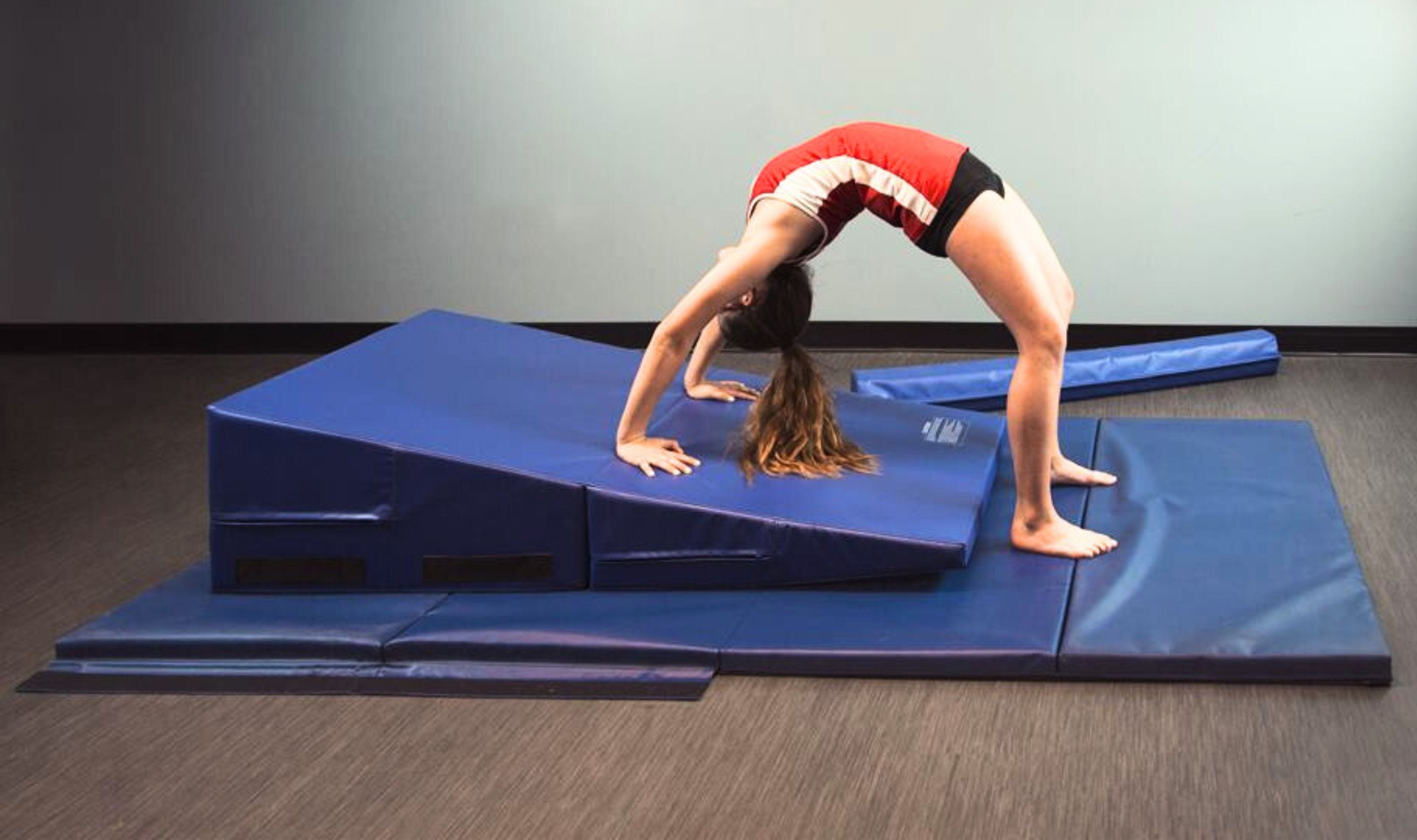 Gymnastic Mats / Folding Mats Gymnastic Mats / Folding Mats