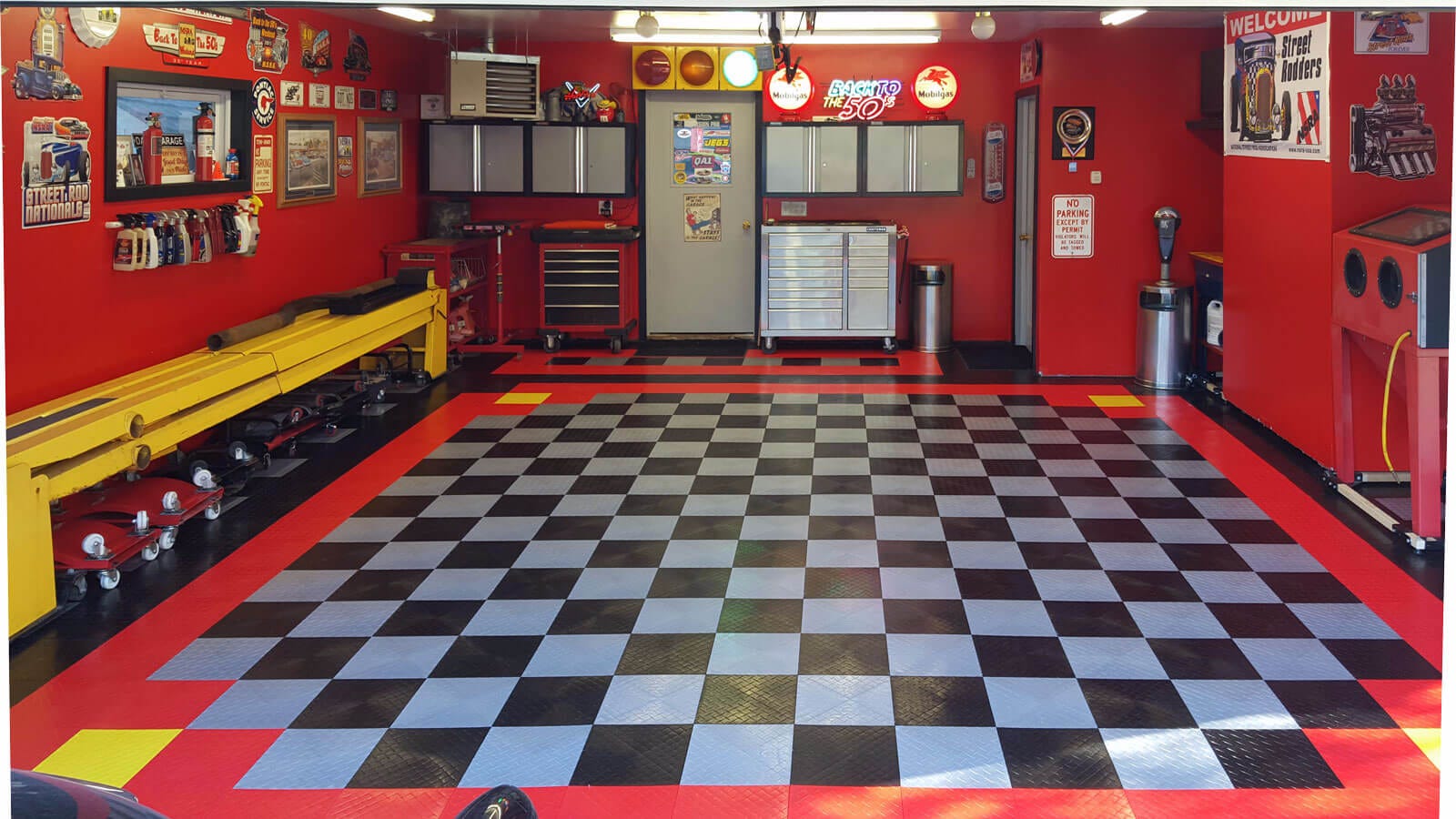 How to Choose Garage Flooring: Tiles, Rolls, Epoxy & More. Your definitive guide to choosing the best garage flooring at the best price.