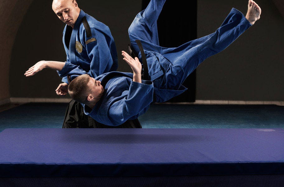 Looking for advanced gymnastics mats? Check out our buying guide to find the best mats for your skill level. Practice with safety in mind. 
