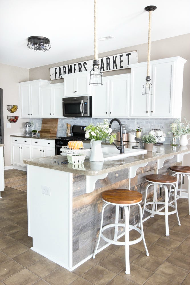 classic farmhouse kitchens