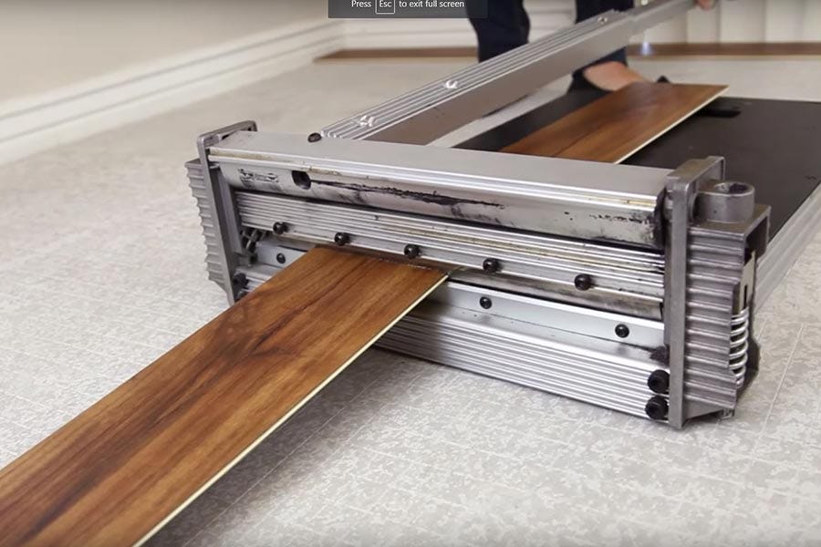 cutting vinyl planks