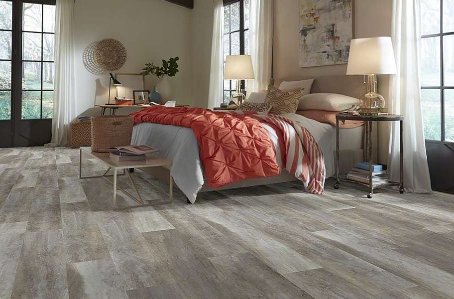 SPC vs. WPC: Rigid core vinyl planks in a bedroom