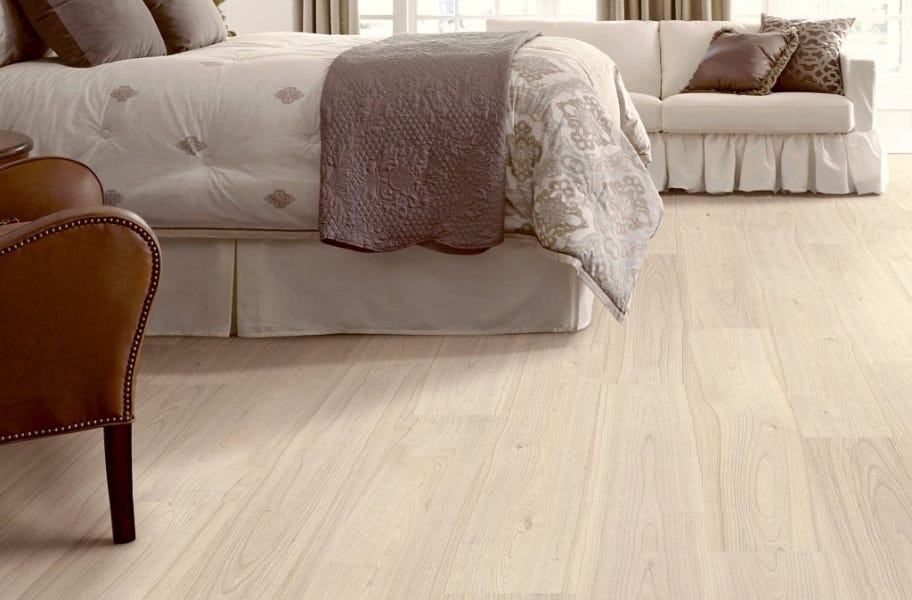 The Vintage Bedroom: Shaw Prodigy HDR Plus 7 Waterproof Vinyl Planks