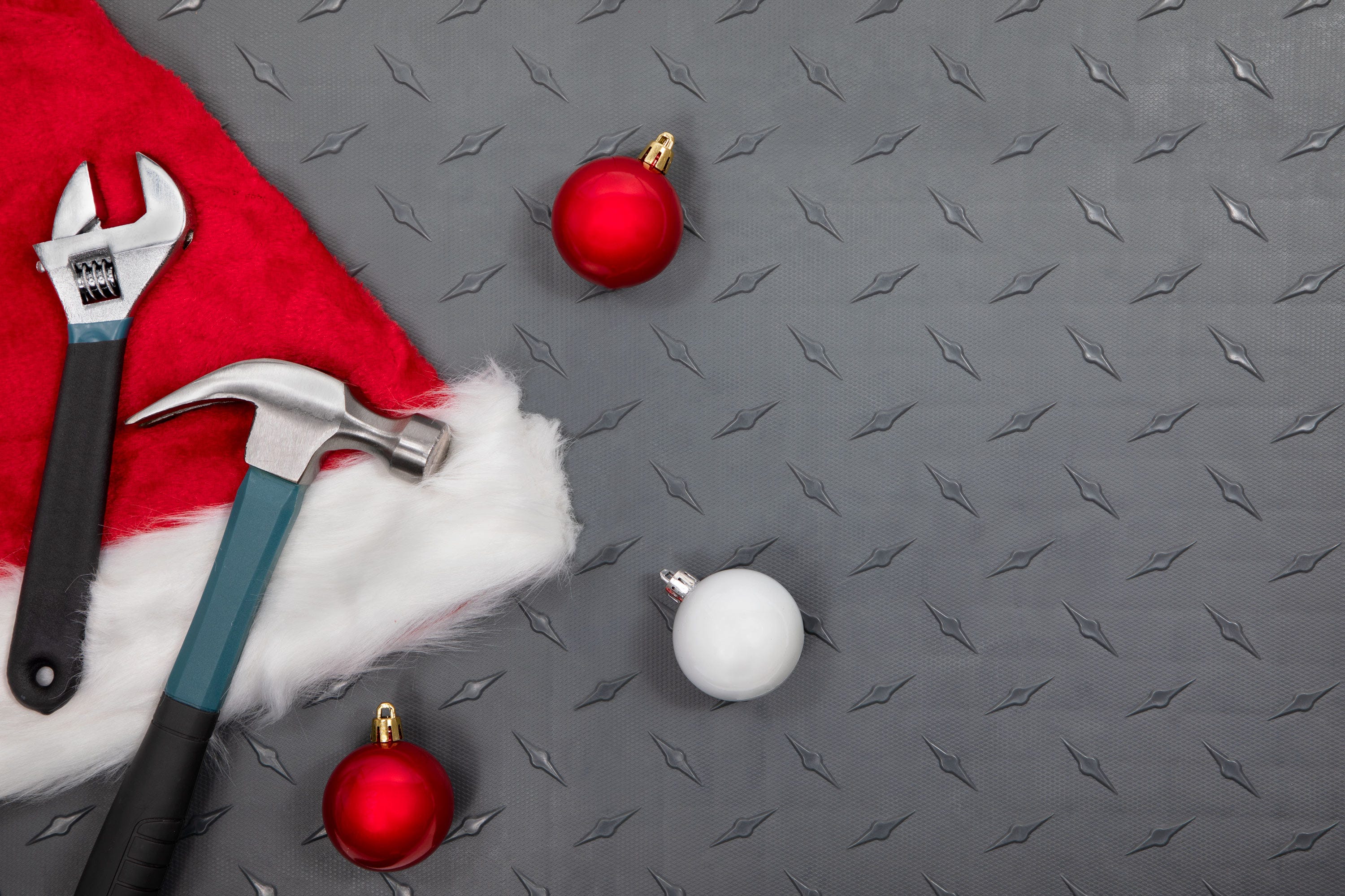 Nitro Tiles in color Graphite - garage floor ideas for the holidays