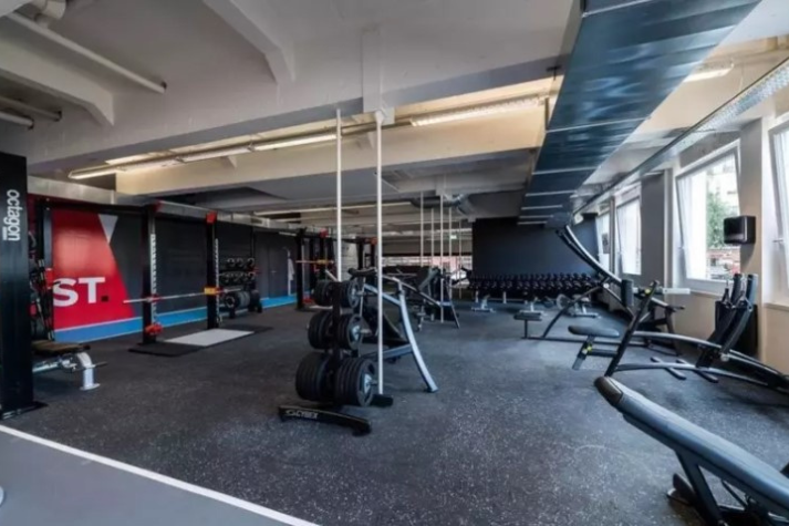 Ships next day rolled rubber flooring used in a commercial gym